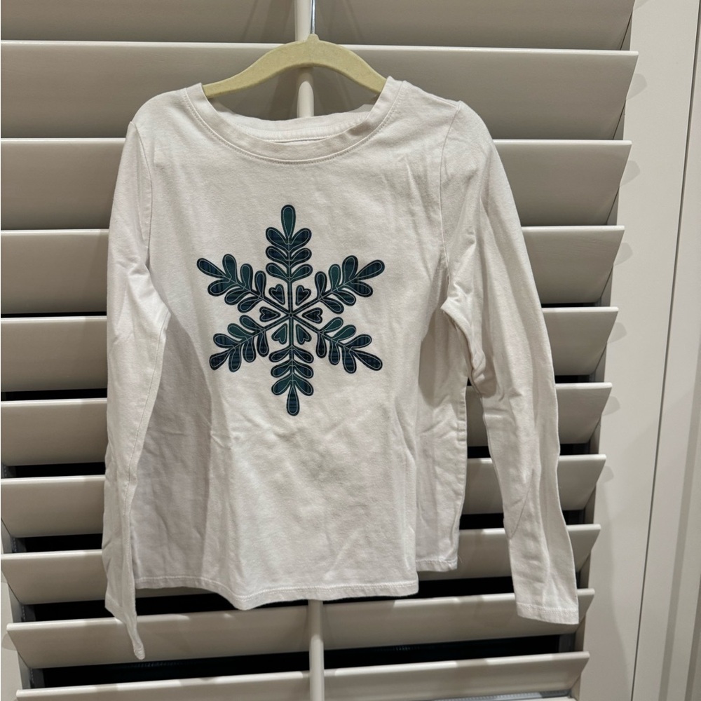 Cat & Jack White Long Sleeve Shirt with Blue Snowflake